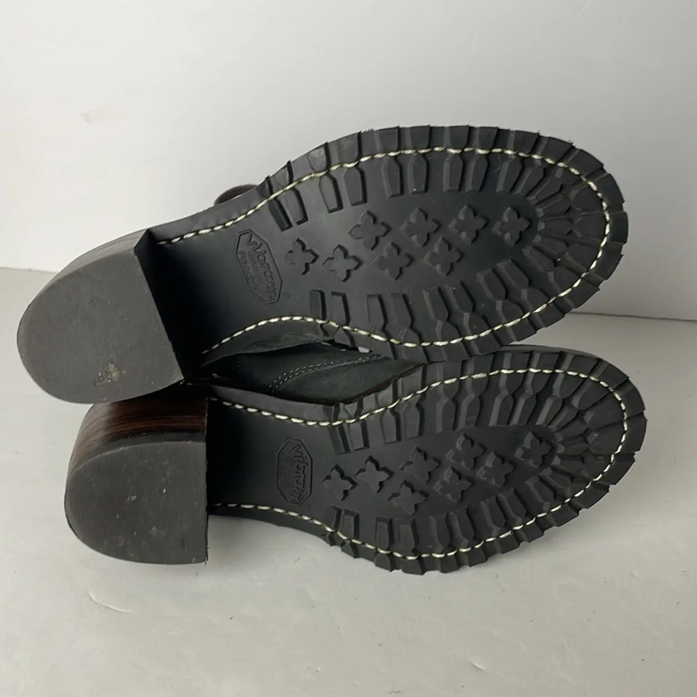 Frye these stunning